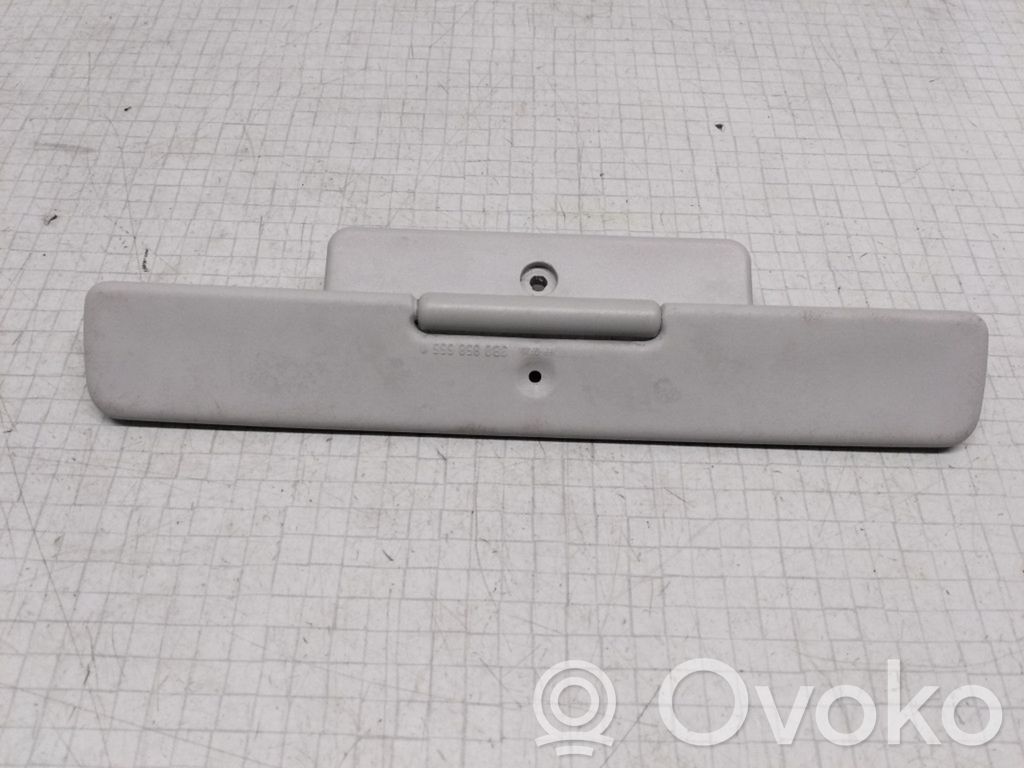 Volkswagen Golf IV Kita salono detalė 