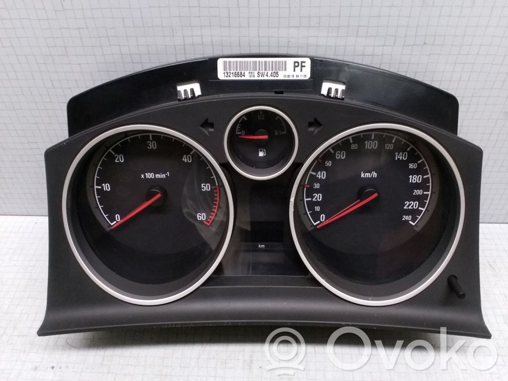 Opel Zafira B Speedometer (instrument cluster) 