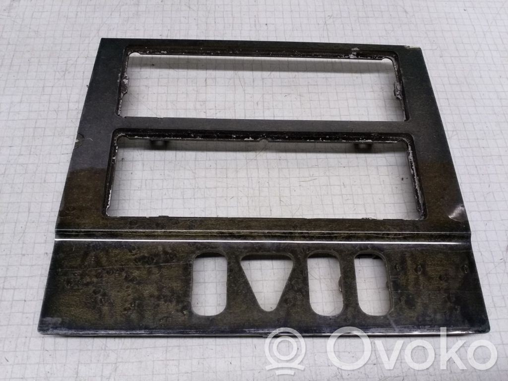 Mercedes-Benz E W210 Panelės apdailos skydas (centrinis) 