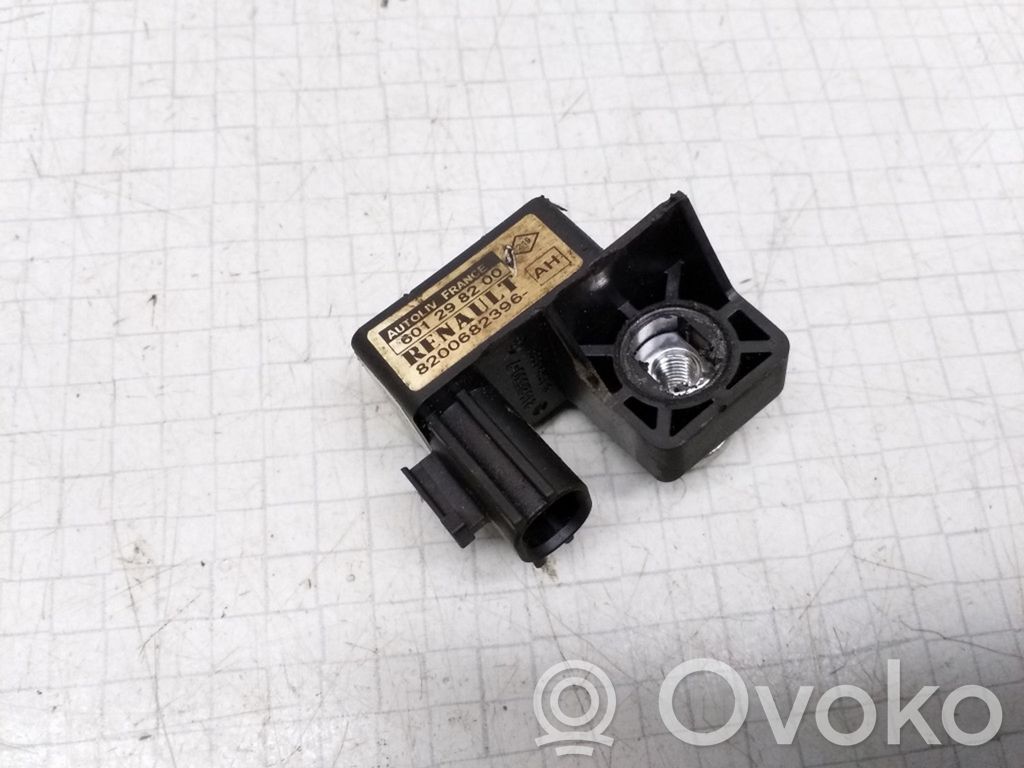 Renault Megane II Sensor impacto/accidente para activar Airbag 