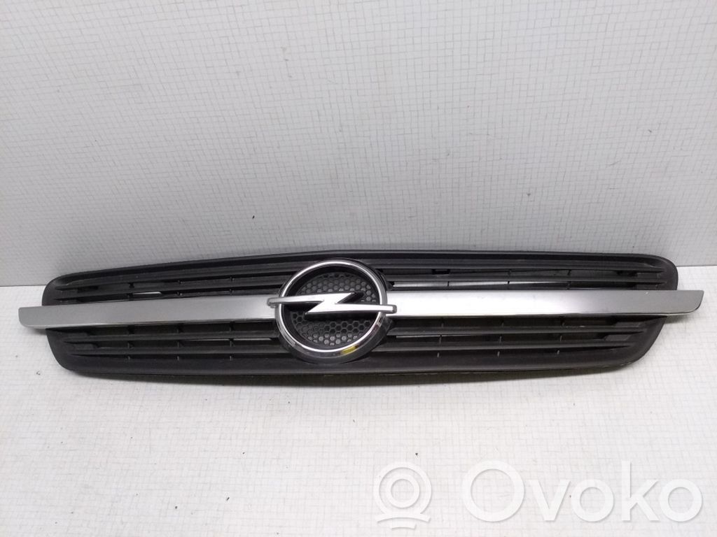 Opel Meriva A Etupuskurin ylempi jäähdytinsäleikkö 