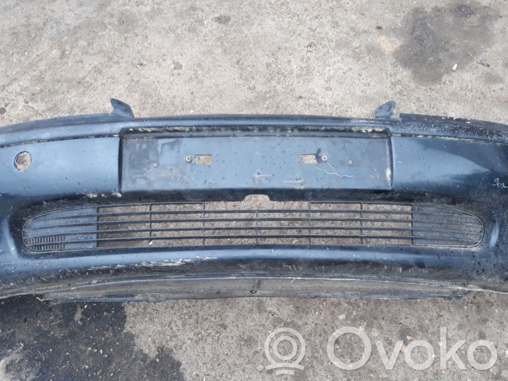 Opel Vectra B Parachoques delantero 