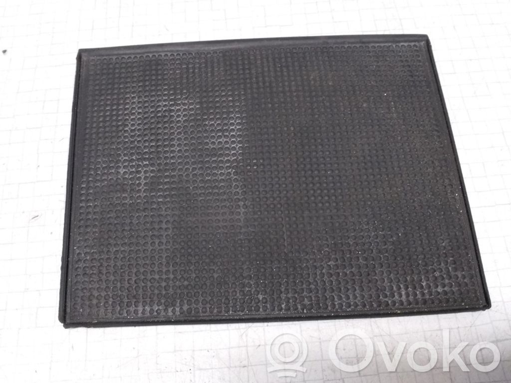 Opel Astra G Kita salono detalė 