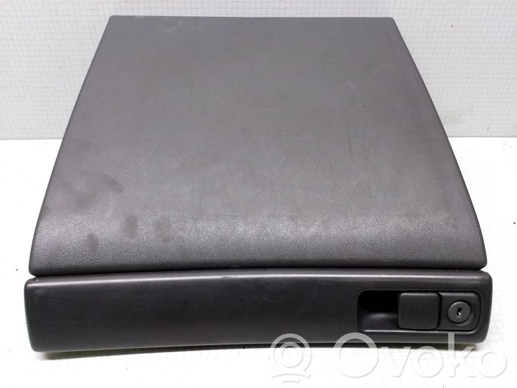 Volvo S40, V40 Tapa/cubierta de la guantera 