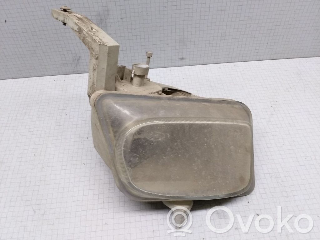 Opel Vectra B Miglas lukturis priekšā 