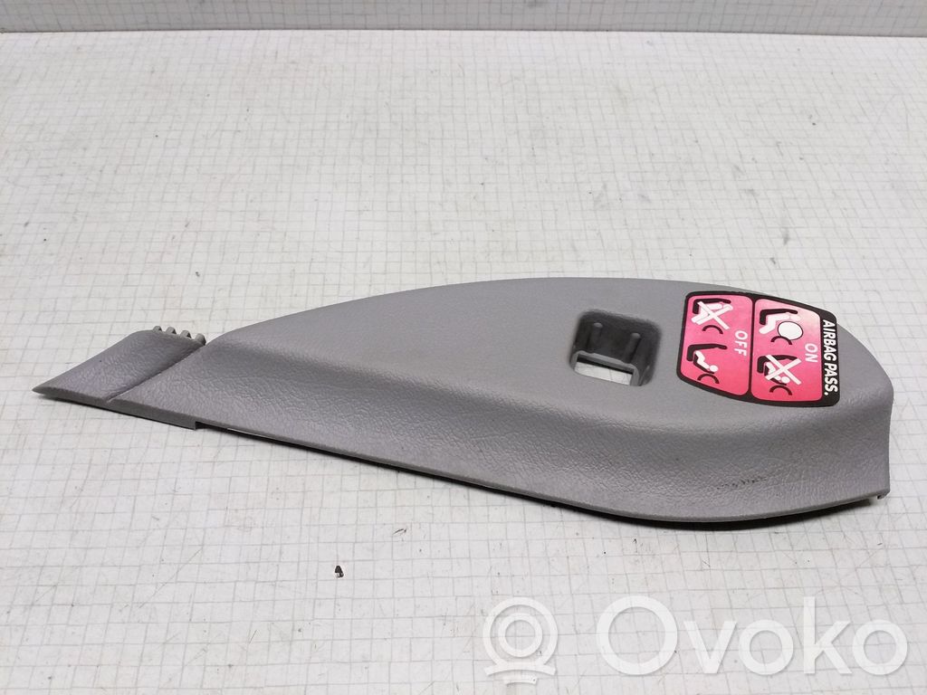 Citroen Xsara Picasso Отделочный щит панели (боковой) 