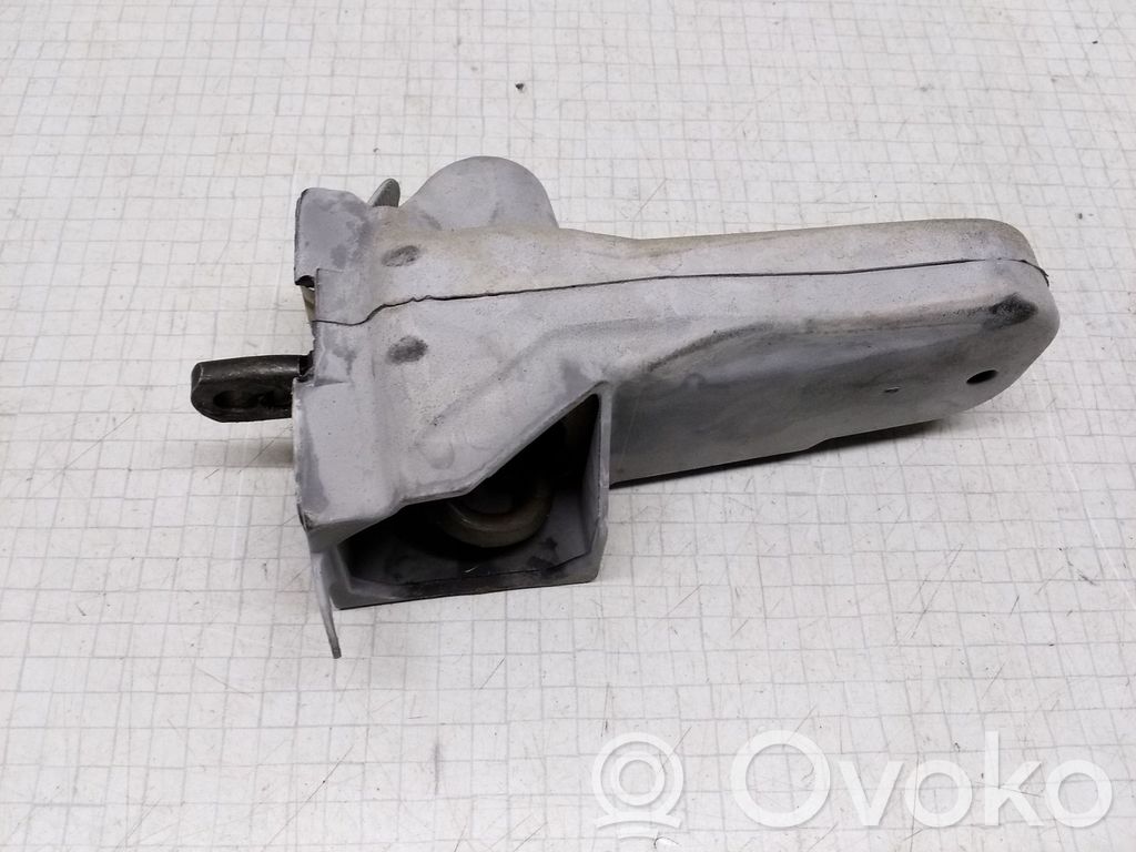 BMW 5 E39 Takaoven pidätin 