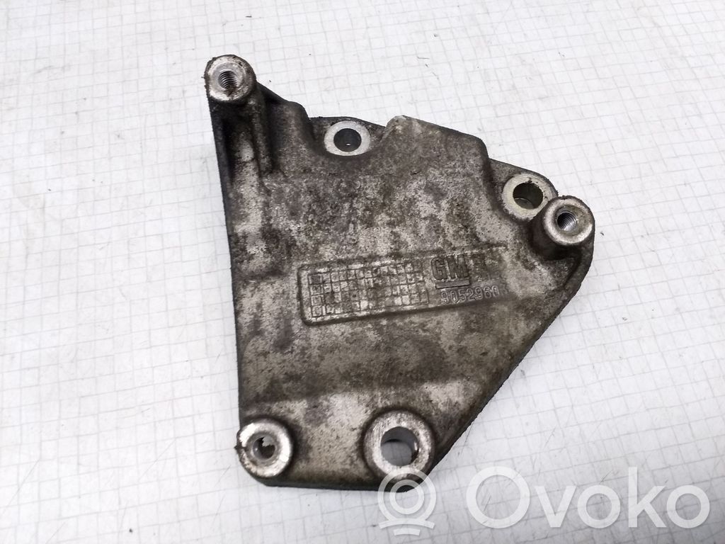 Opel Astra G Engine mounting bracket 