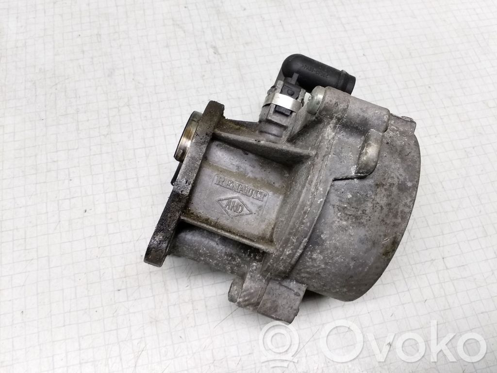 Nissan Primera Vacuum pump 