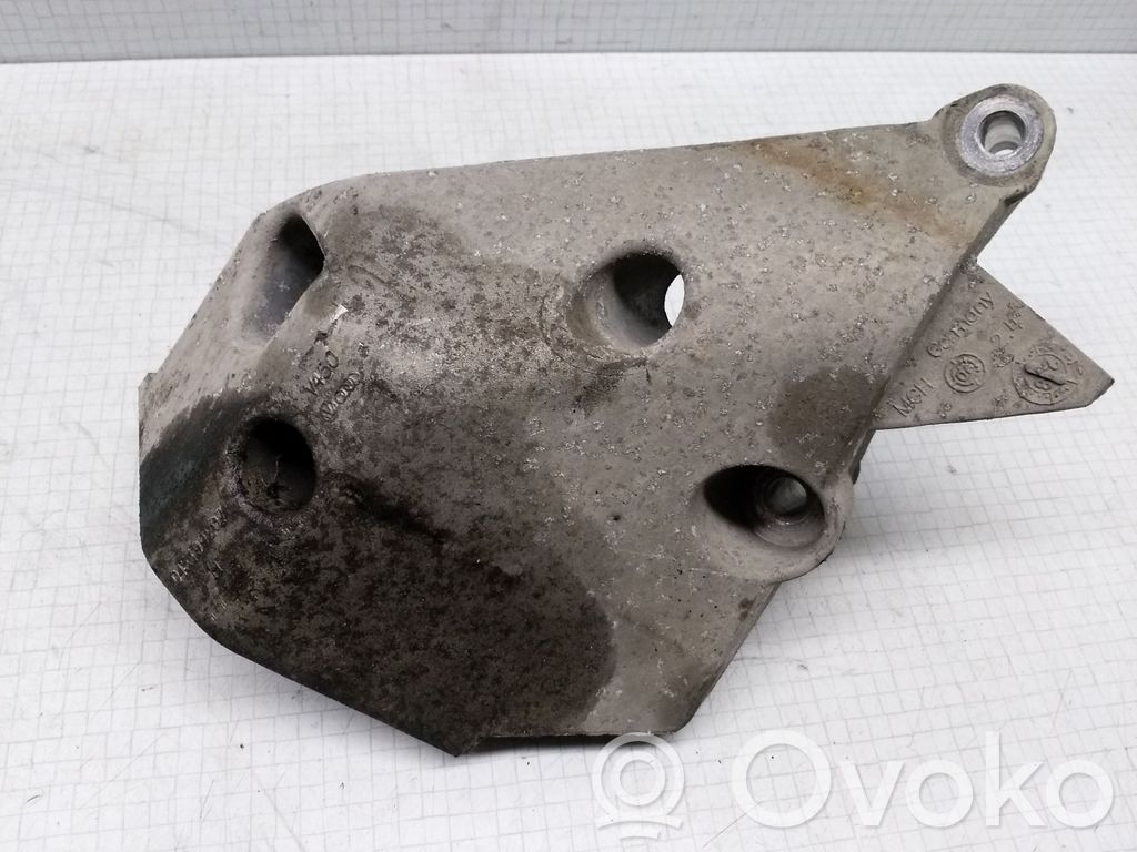 Seat Ibiza III (6L) Engine mounting bracket 