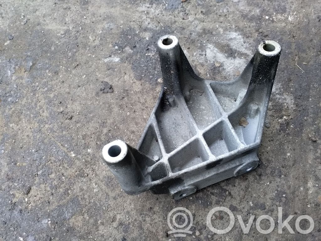 Opel Corsa C Generator/alternator bracket 