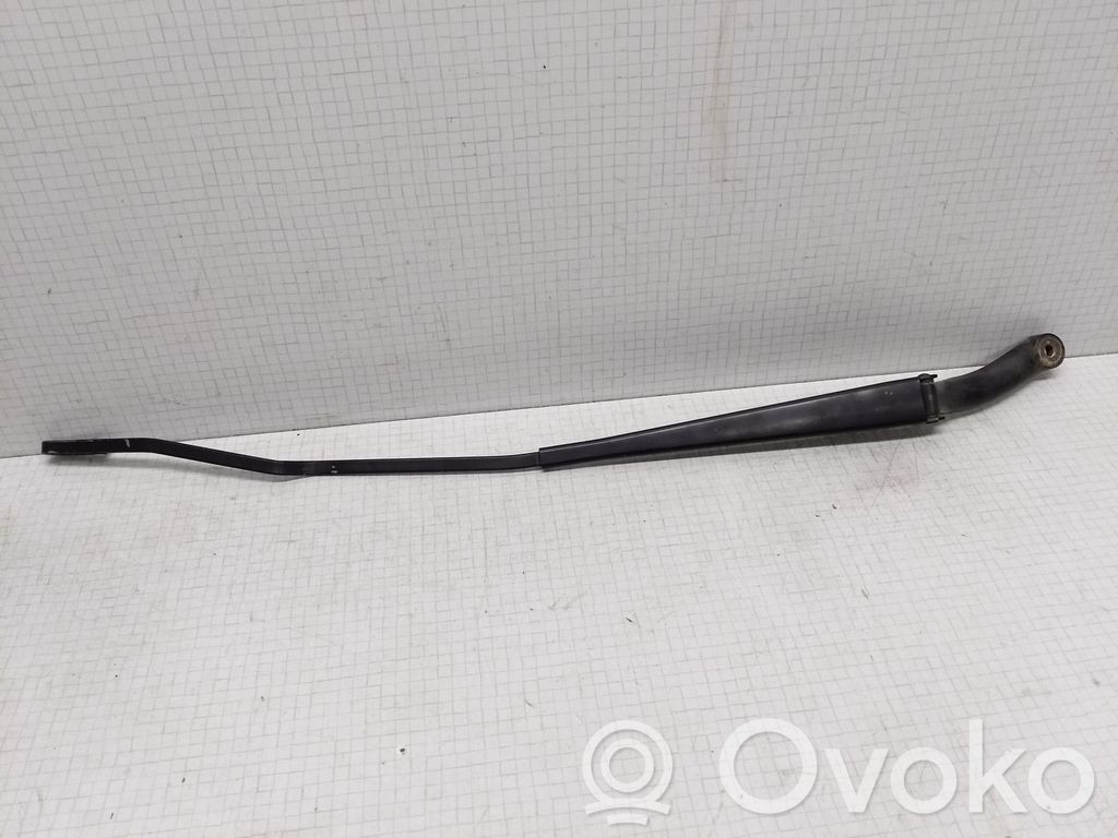 Volvo S60 Front wiper blade arm 