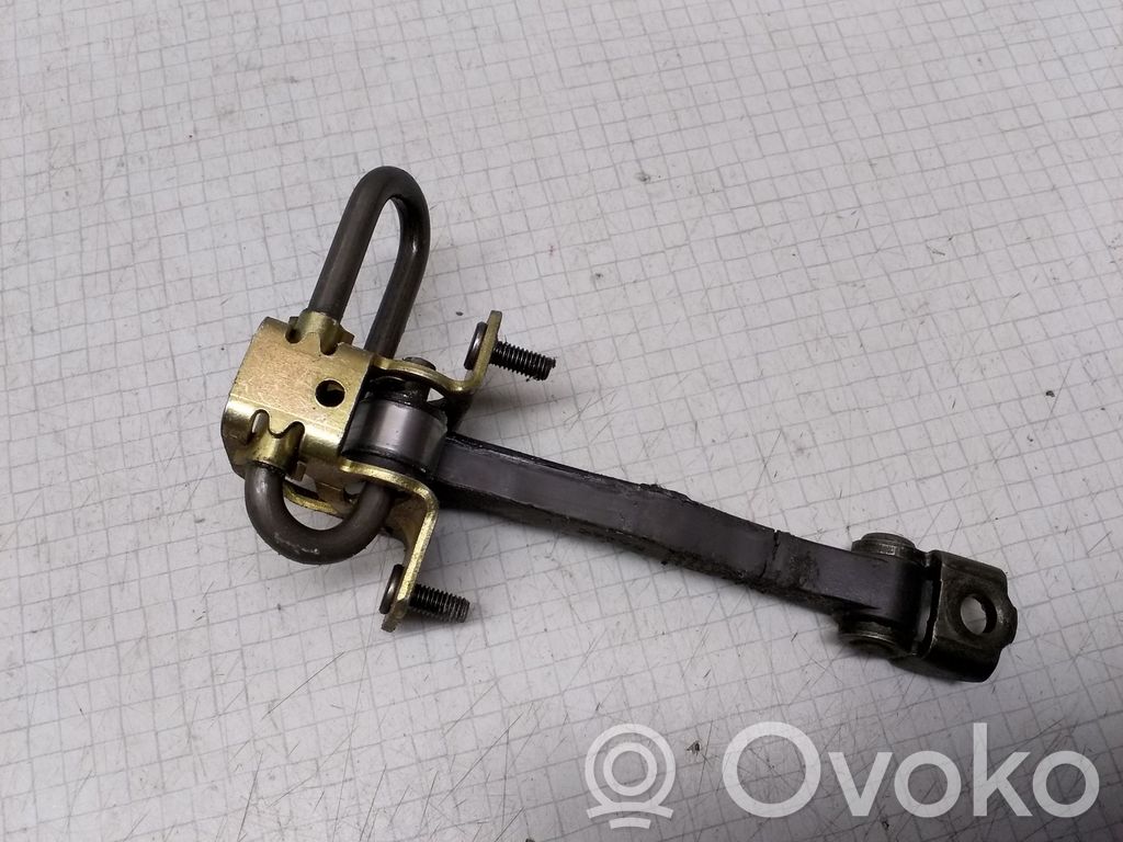 Volvo S60 Etuoven pidätin 