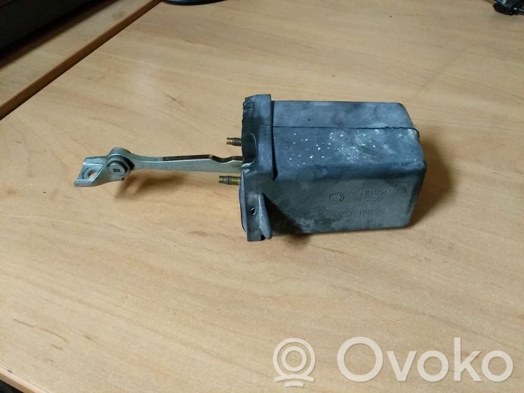 Peugeot 307 Front door check strap stopper 