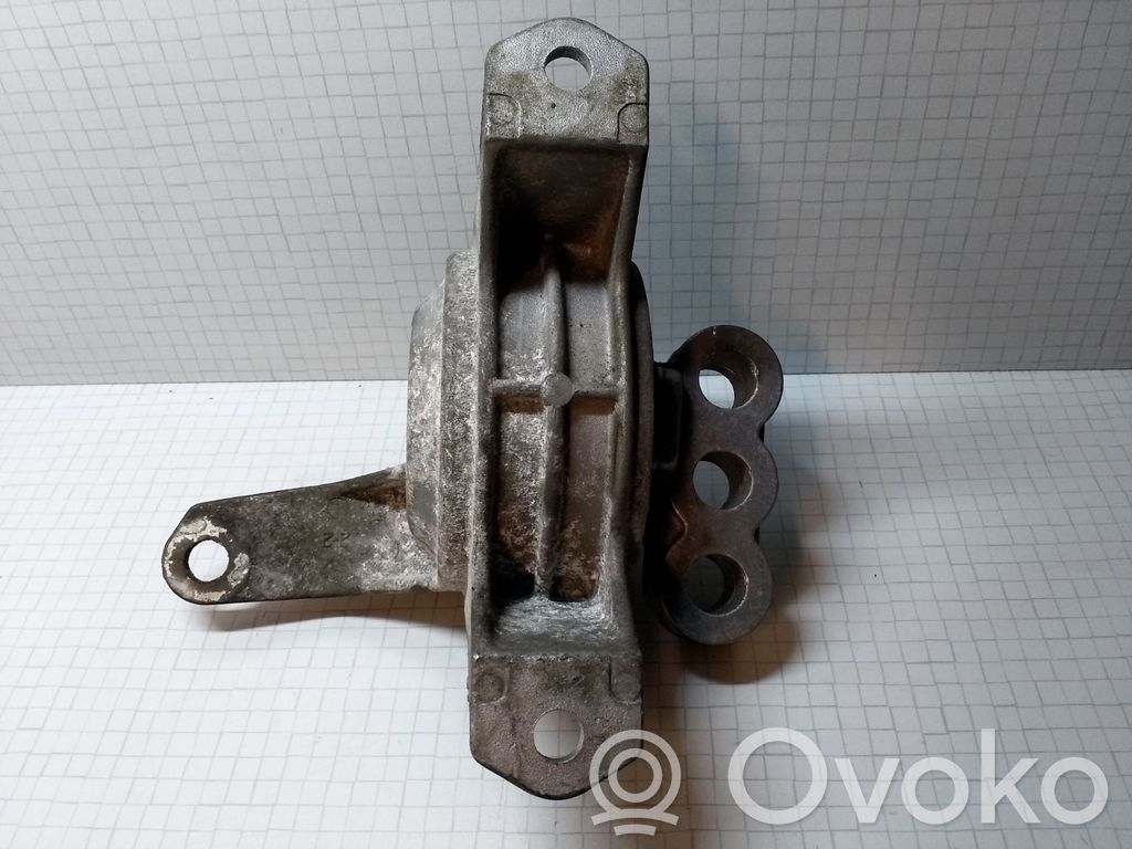 Opel Zafira A Engine mount bracket 