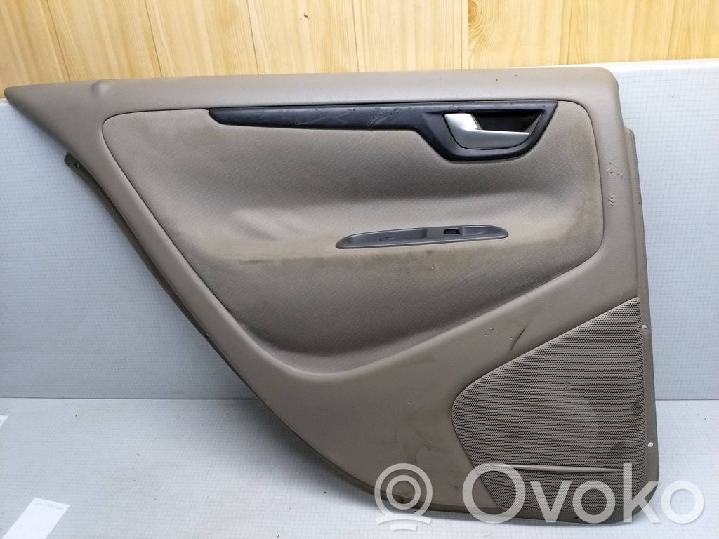 Volvo S60 Boczki / Poszycie drzwi tylnych 