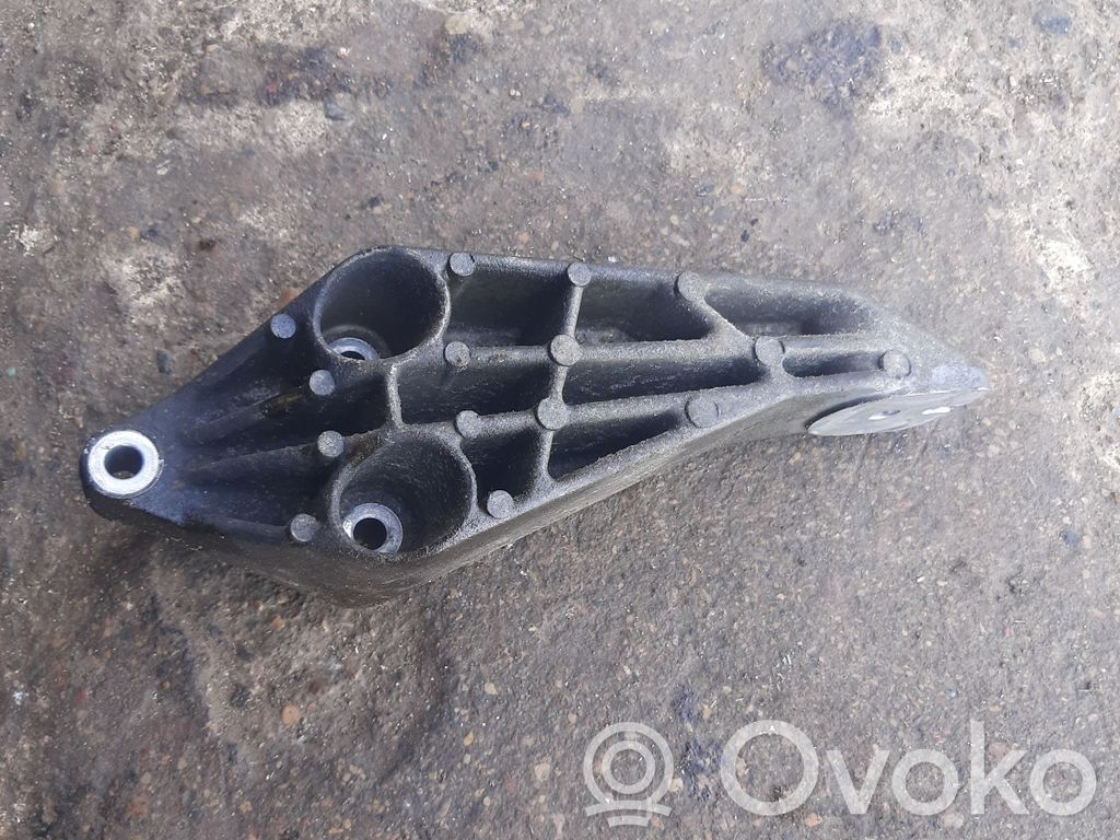 Opel Vectra B Gearbox mounting bracket 