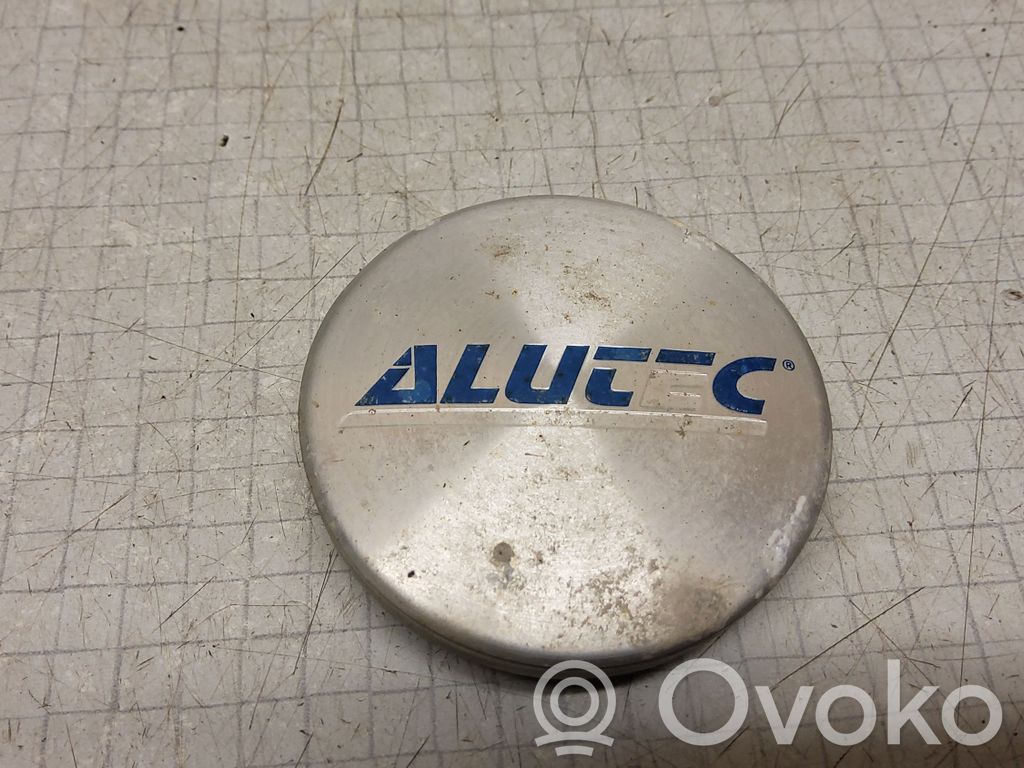 Subaru Legacy Non-original wheel cap 