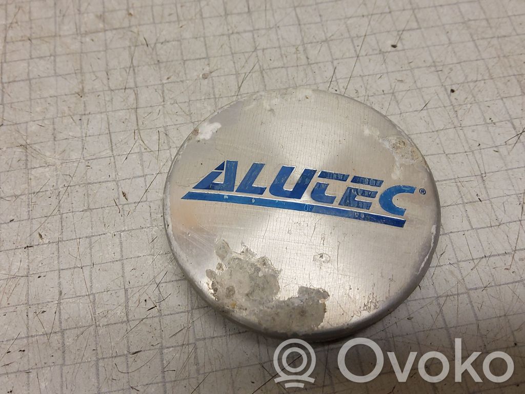 Subaru Legacy Non-original wheel cap 