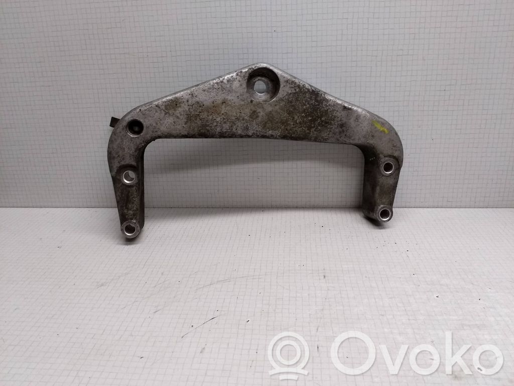 Engine mounting bracket   5235528