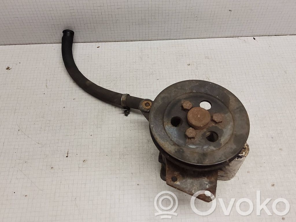 Audi 80 90 B3 Ohjaustehostimen pumppu 