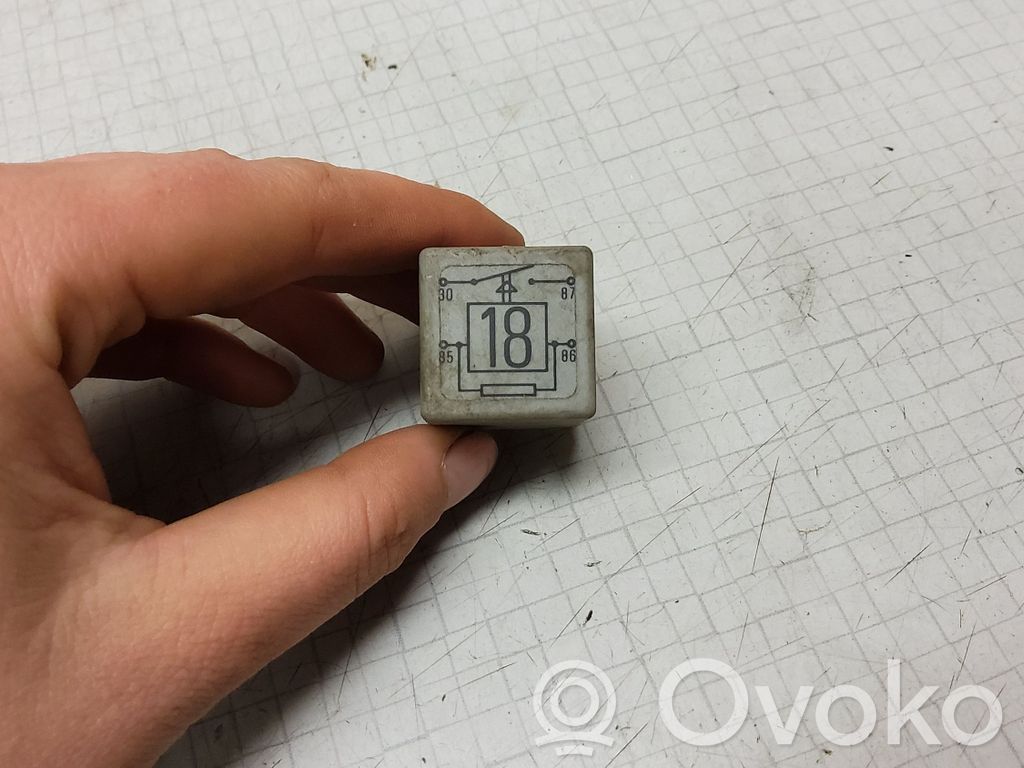 Volkswagen Transporter - Caravelle T4 Other relay 