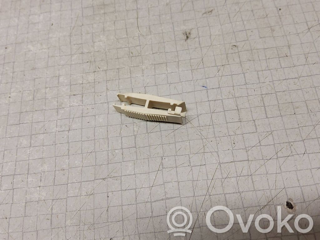 Audi A4 S4 B6 8E 8H Kita salono detalė 