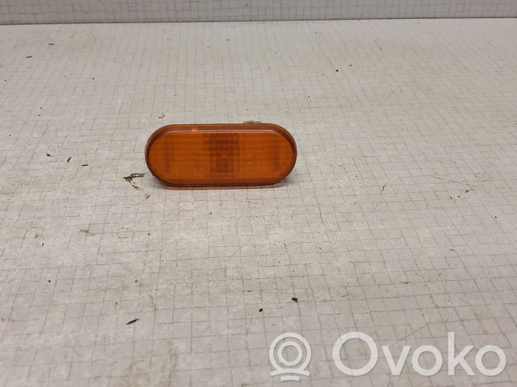Volkswagen Golf III Seitenblinker 