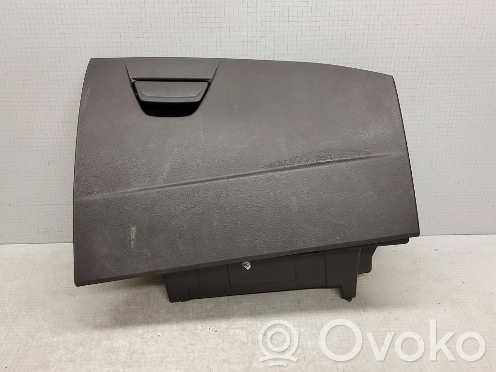 Ford Focus ST Daiktadėžės (bordačioko) komplektas 