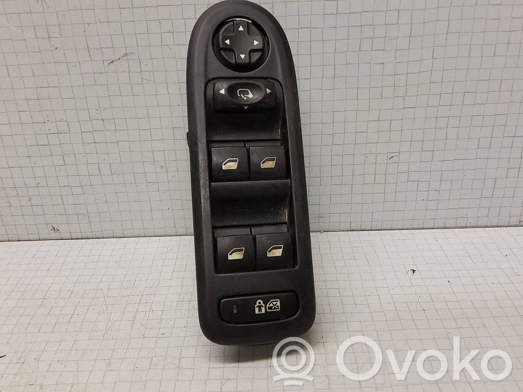 Citroen C5 Electric window control switch 