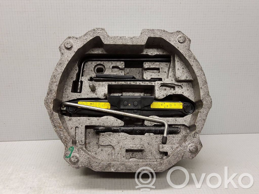 Tool set   9681838180,244496,9656869180,9682008180,9684582180