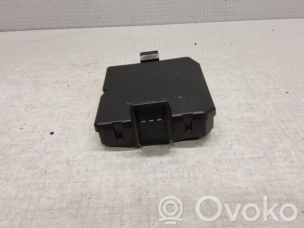 Sterownik / Moduł elektrycznej klapy tylnej / bagażnika   13333640,3027909B00,1013033,13333739AH,13333740AD