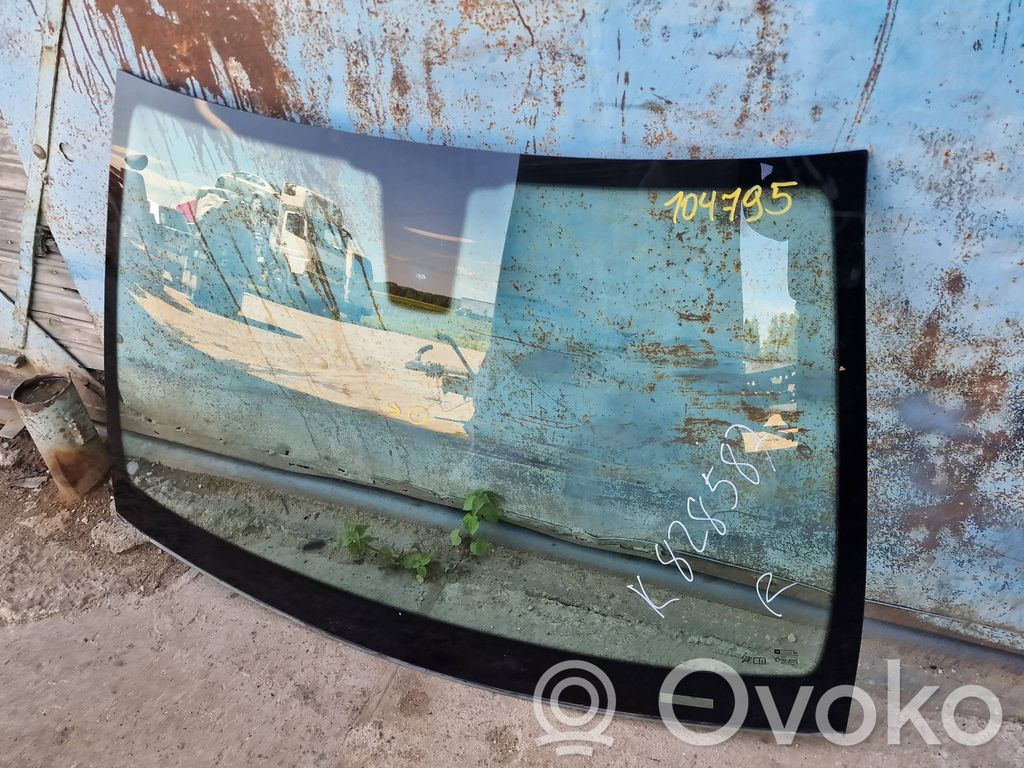 Opel Astra H Front windscreen/windshield window 