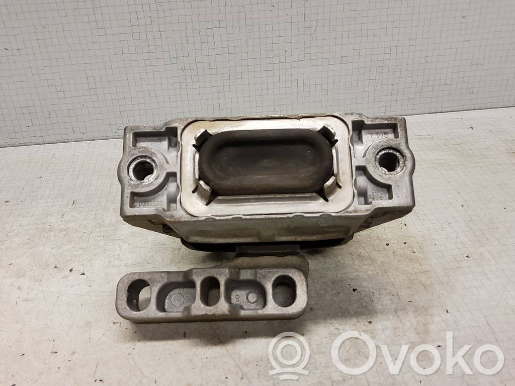 Volkswagen Caddy Engine mount vacuum valve 