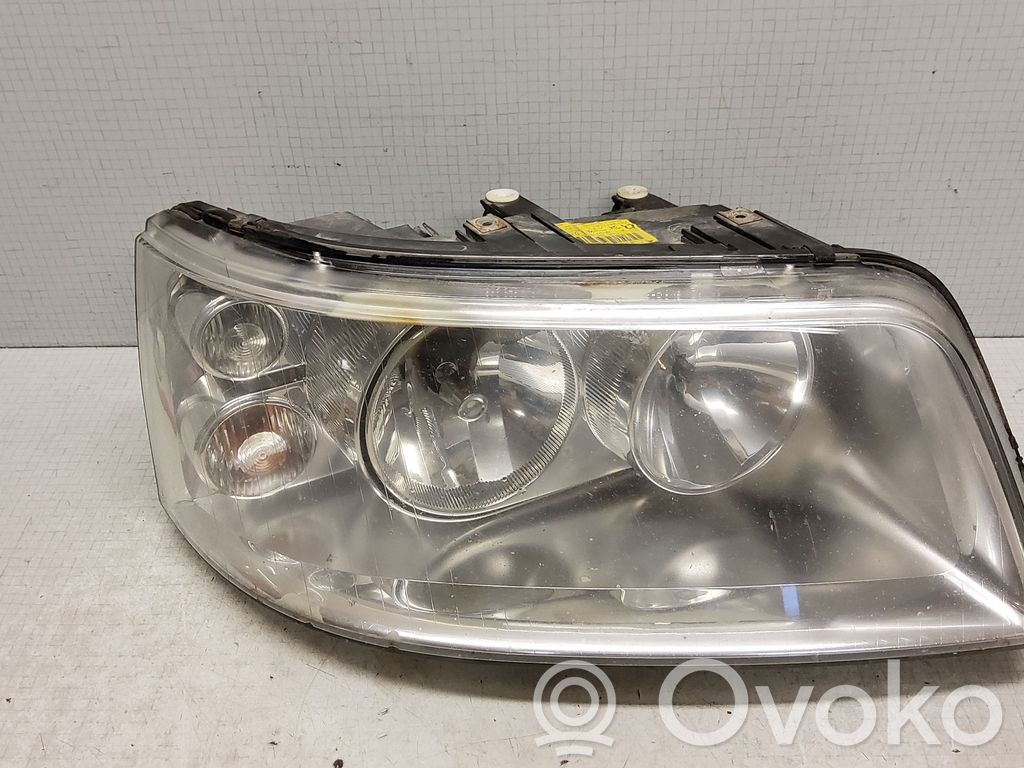 Volkswagen Transporter - Caravelle T5 Lampa przednia 
