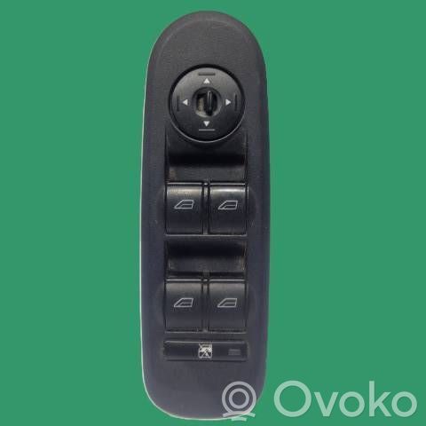 Electric window control switch   6M2T14A132AE