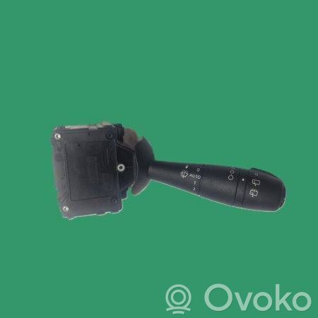 Renault Captur Wiper control stalk 