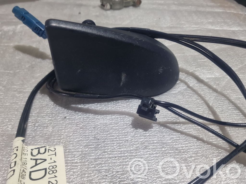 GPS-pystyantenni   6M2T18828BF,20080312A