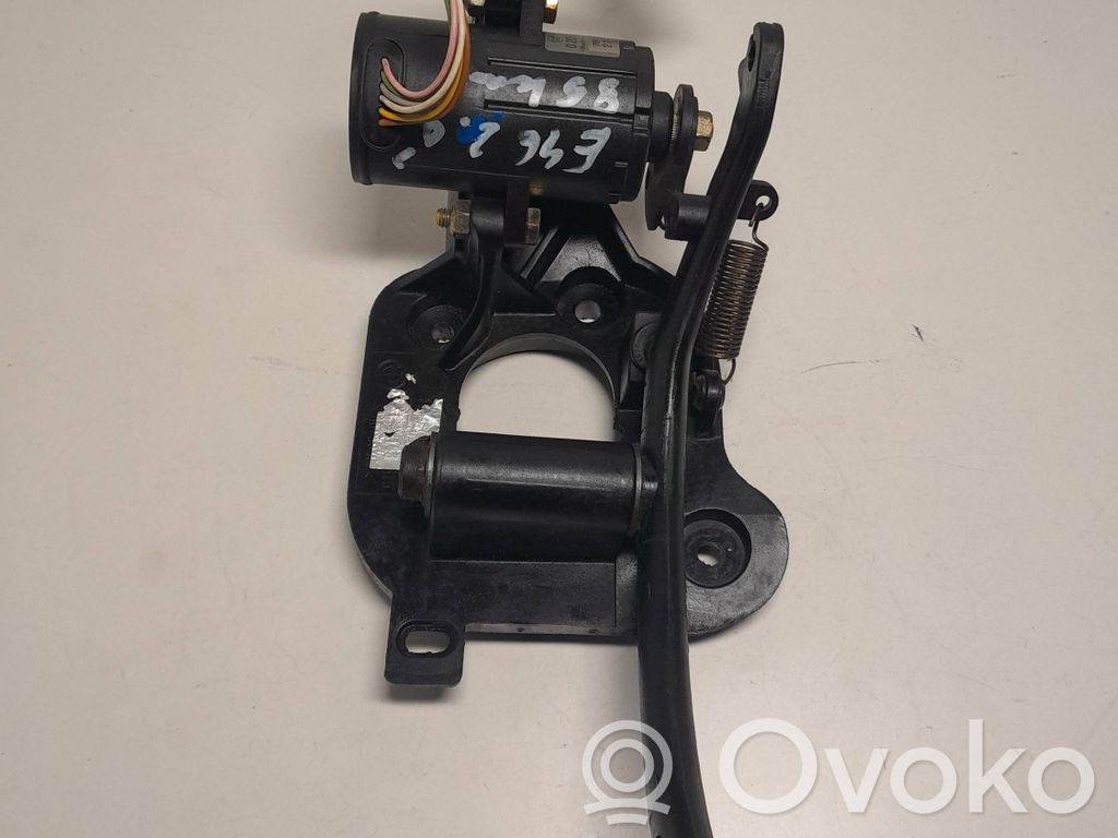 BMW 3 E46 Accelerator throttle pedal 
