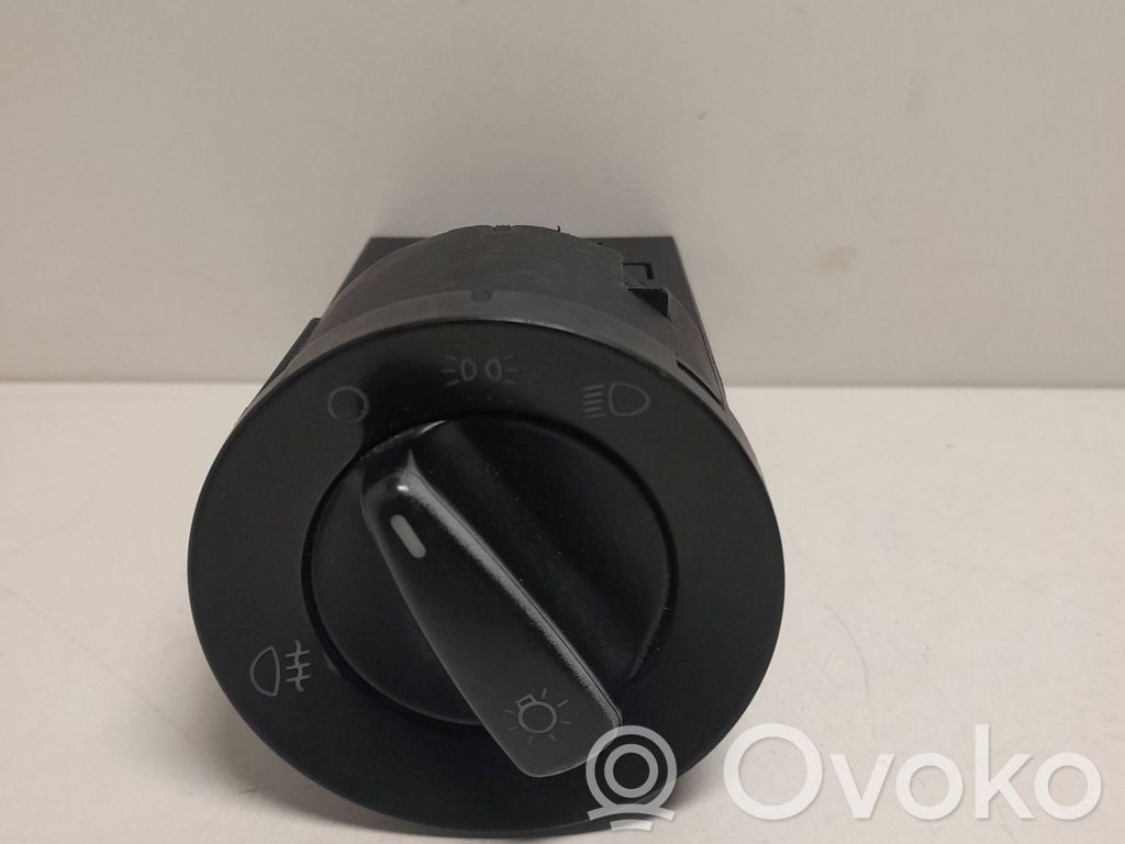 Light switch   1C0941531