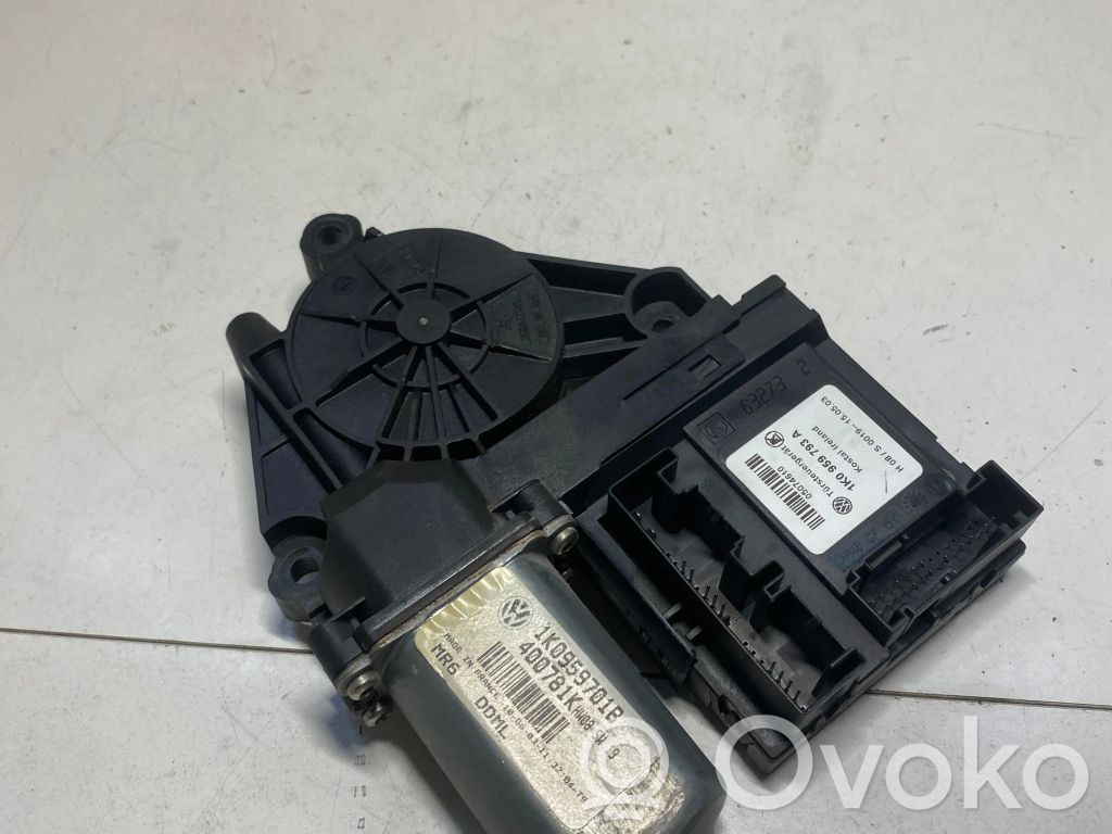 Volkswagen Touran I Silnik regulatora szyby drzwi przednich 