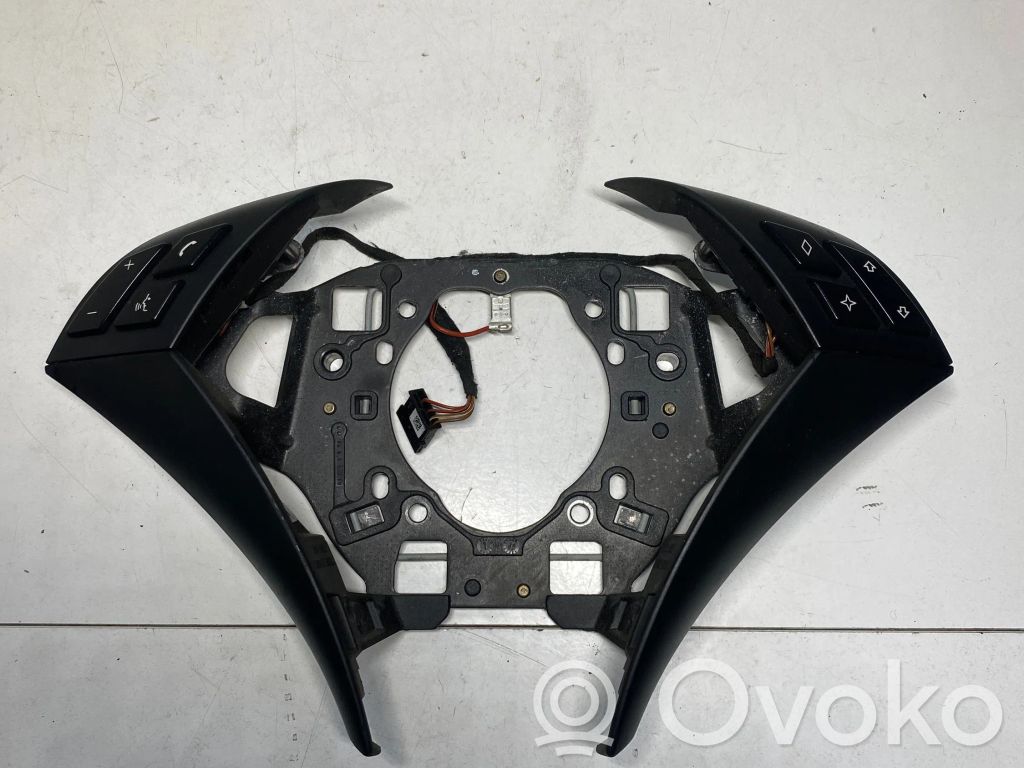 BMW 5 E60 E61 Steering wheel buttons/switches 