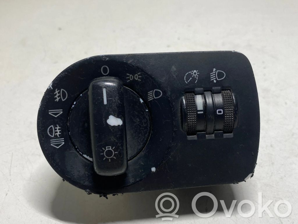 Audi A3 S3 8P Light switch 
