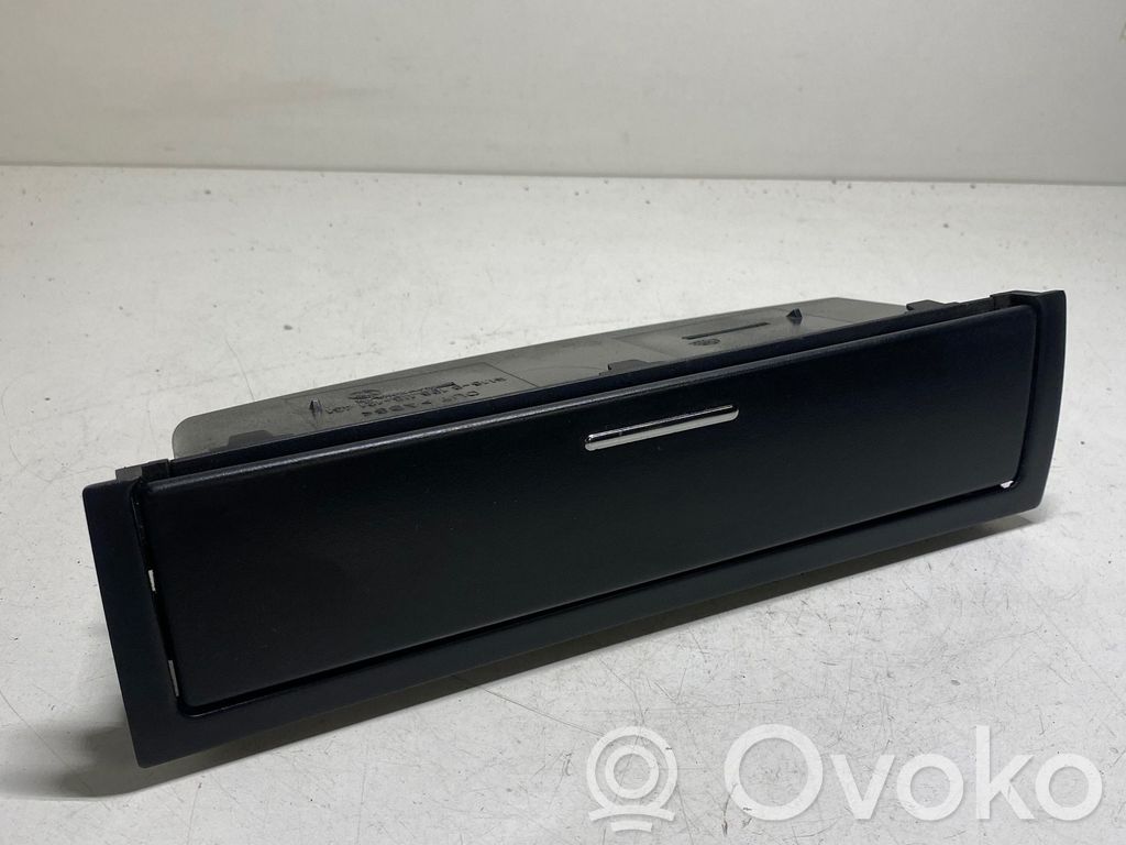 BMW 3 E46 Glove box 