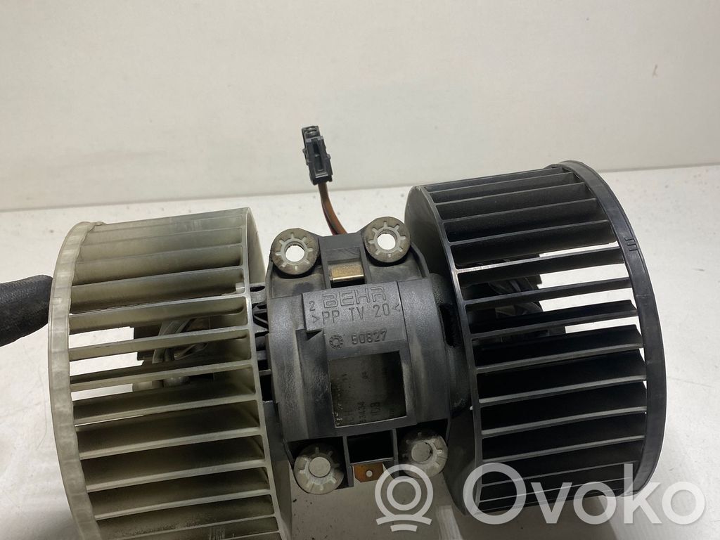 BMW 3 E46 Mazā radiatora ventilators 