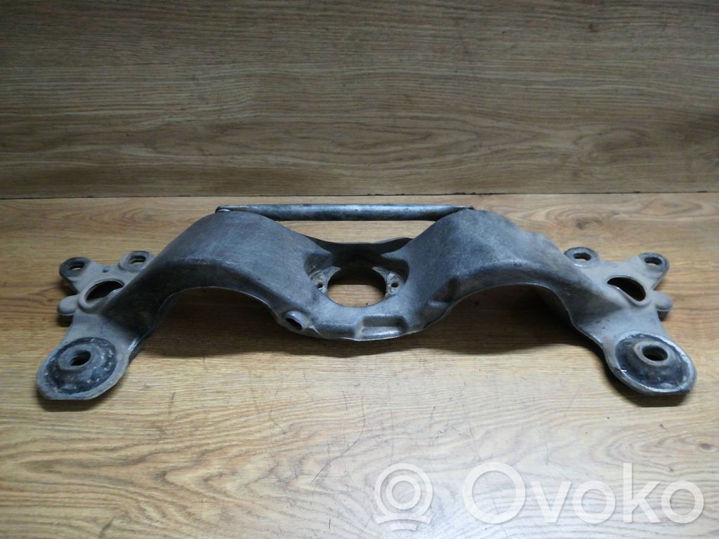 Audi A4 S4 B6 8E 8H Rama pomocnicza przednia 