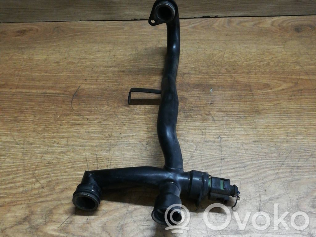 Audi A4 S4 B6 8E 8H Engine coolant pipe/hose 