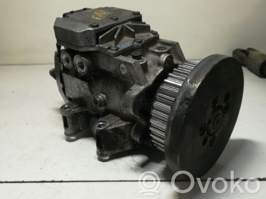 Audi A4 S4 B6 8E 8H Fuel injection high pressure pump 
