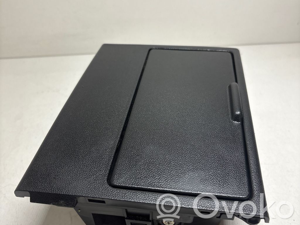 Mazda 5 Cup holder 