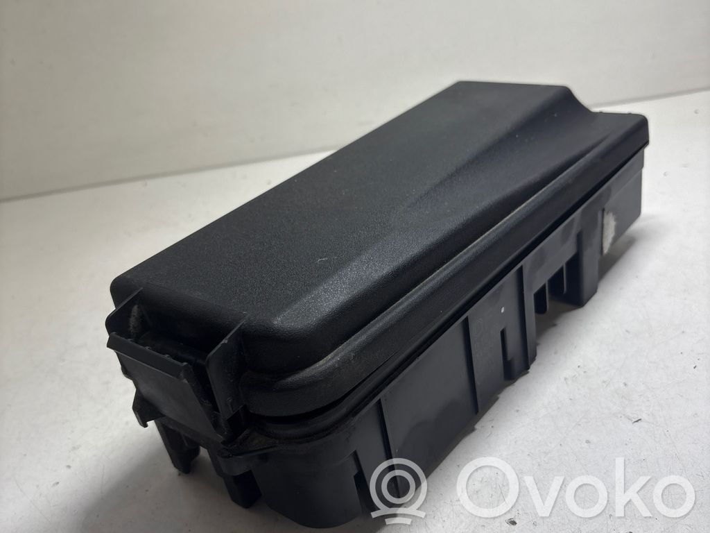 Opel Vectra C Fuse module 